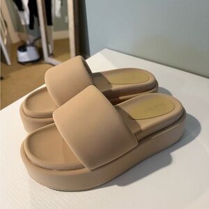Alias Mae Beige Platform Slide Sandals